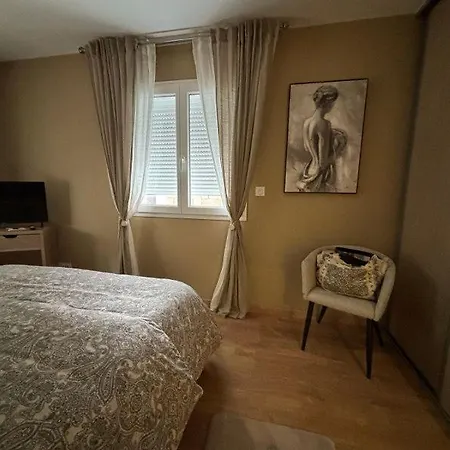 Maison Neuve *